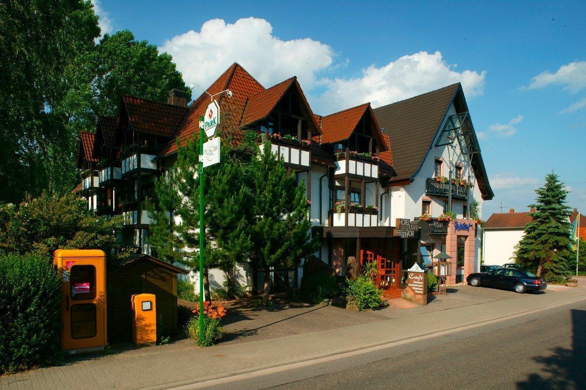 Land-Gut-Hotel Felsentor Hauenstein Exterior photo